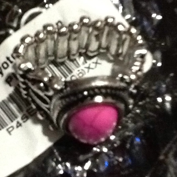 Ring - Picture 3 of 3